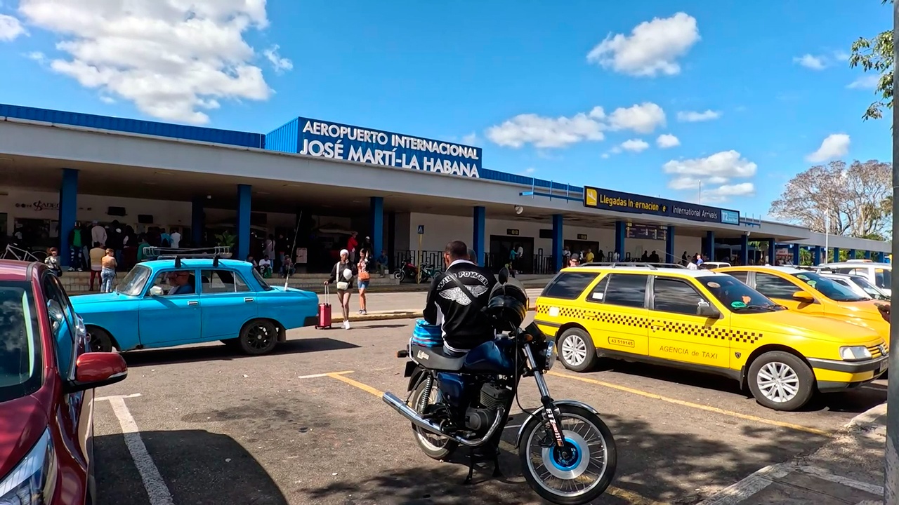 Переносы рейсов и дозаправки: как дефицит топлива на Кубе отразился на туризме