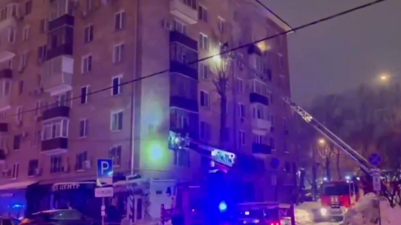 В центре Москвы из горящей многоэтажки спасли 18 человек