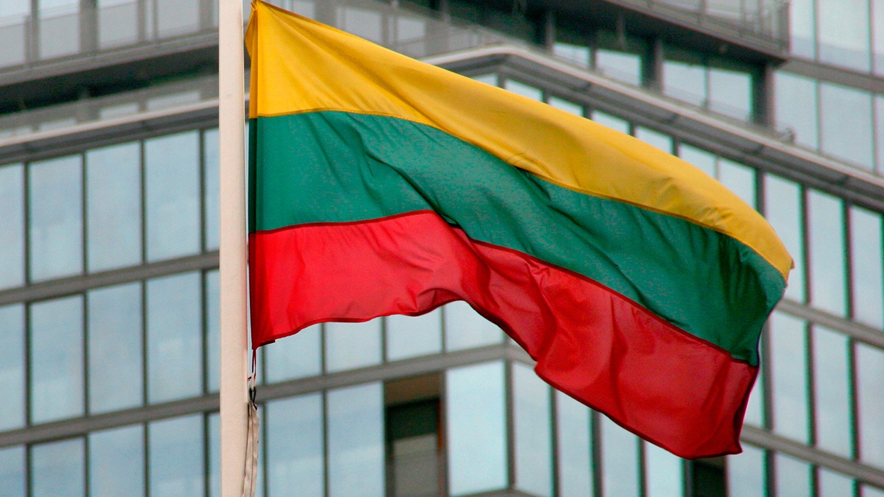 Литовский президент призвал ЕС «не царапаться в двери Кремля»