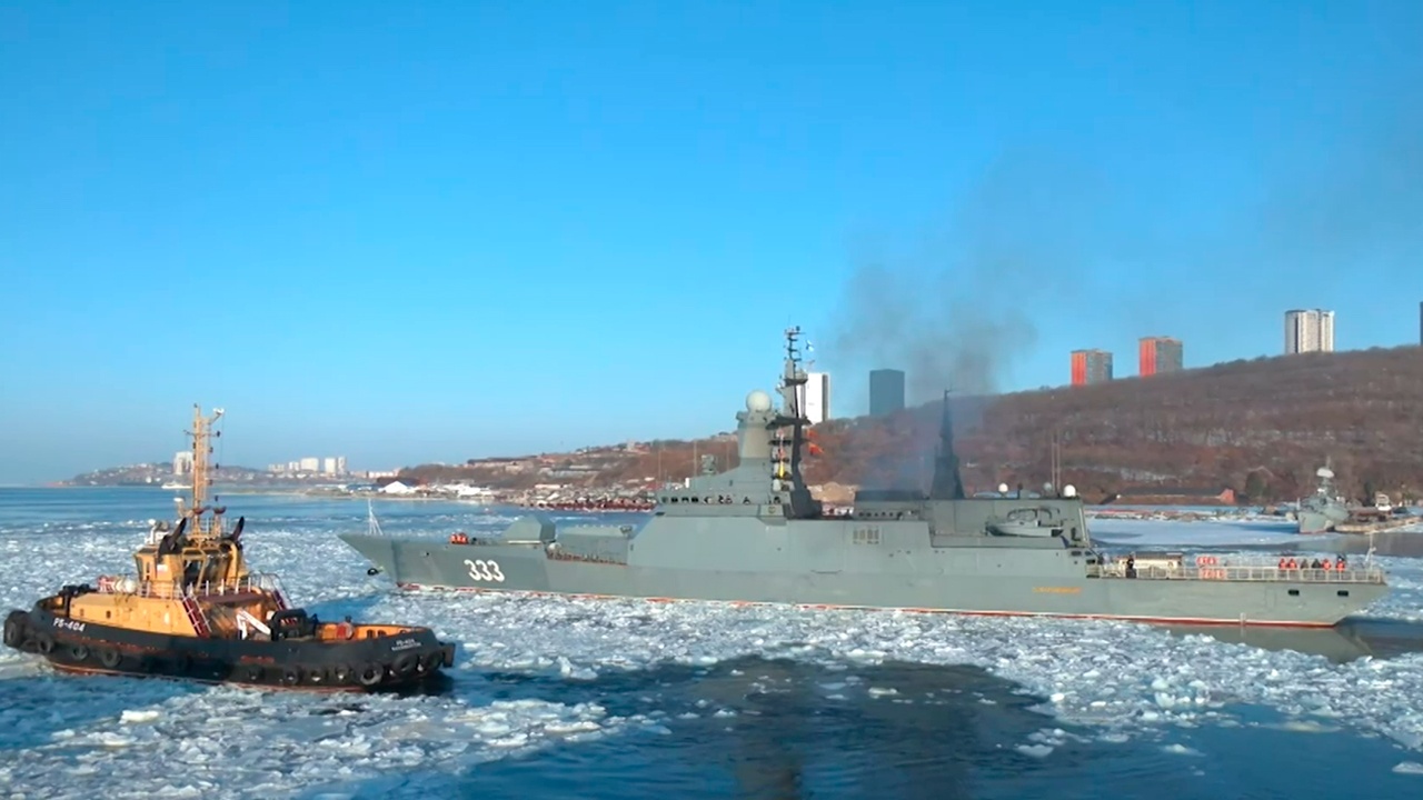 Корветы ТОФ «Резкий» и «Совершенный» отразили атаку условного противника