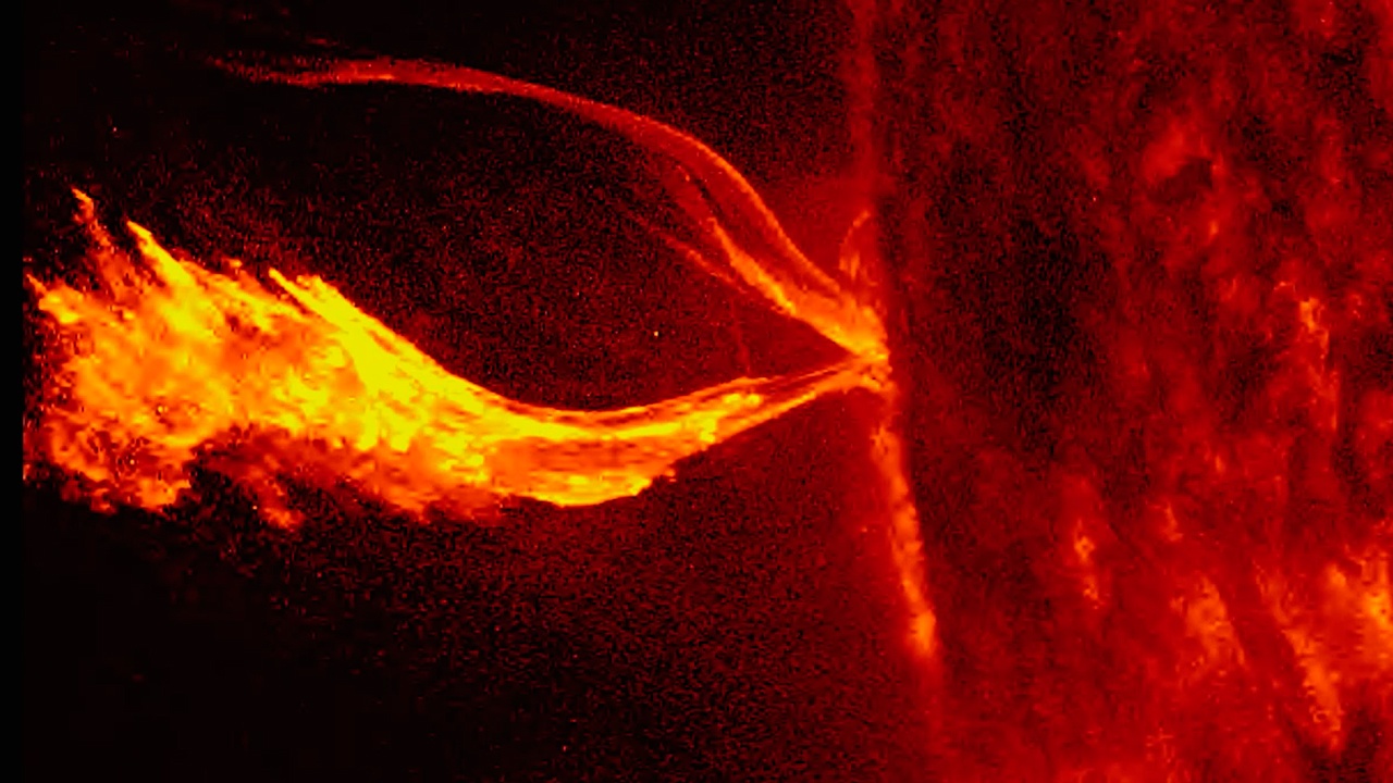 В ИКИ РАН рассказали о сильной вспышке на Солнце