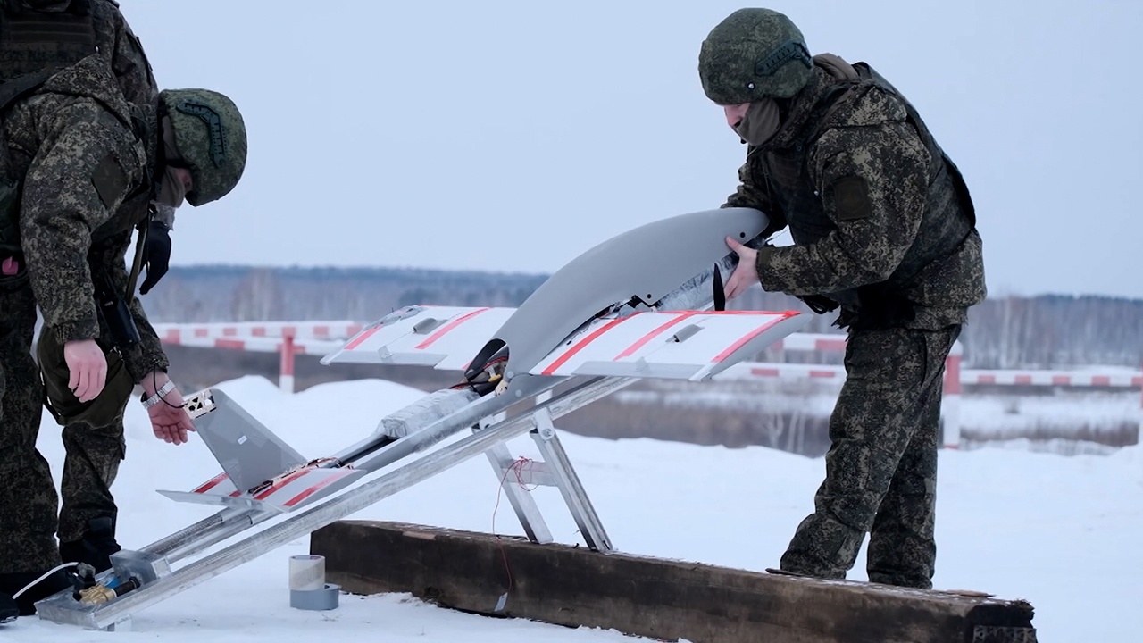 «Самолетка» и FPV: как операторы БПЛА проходят первые тесты на Урале