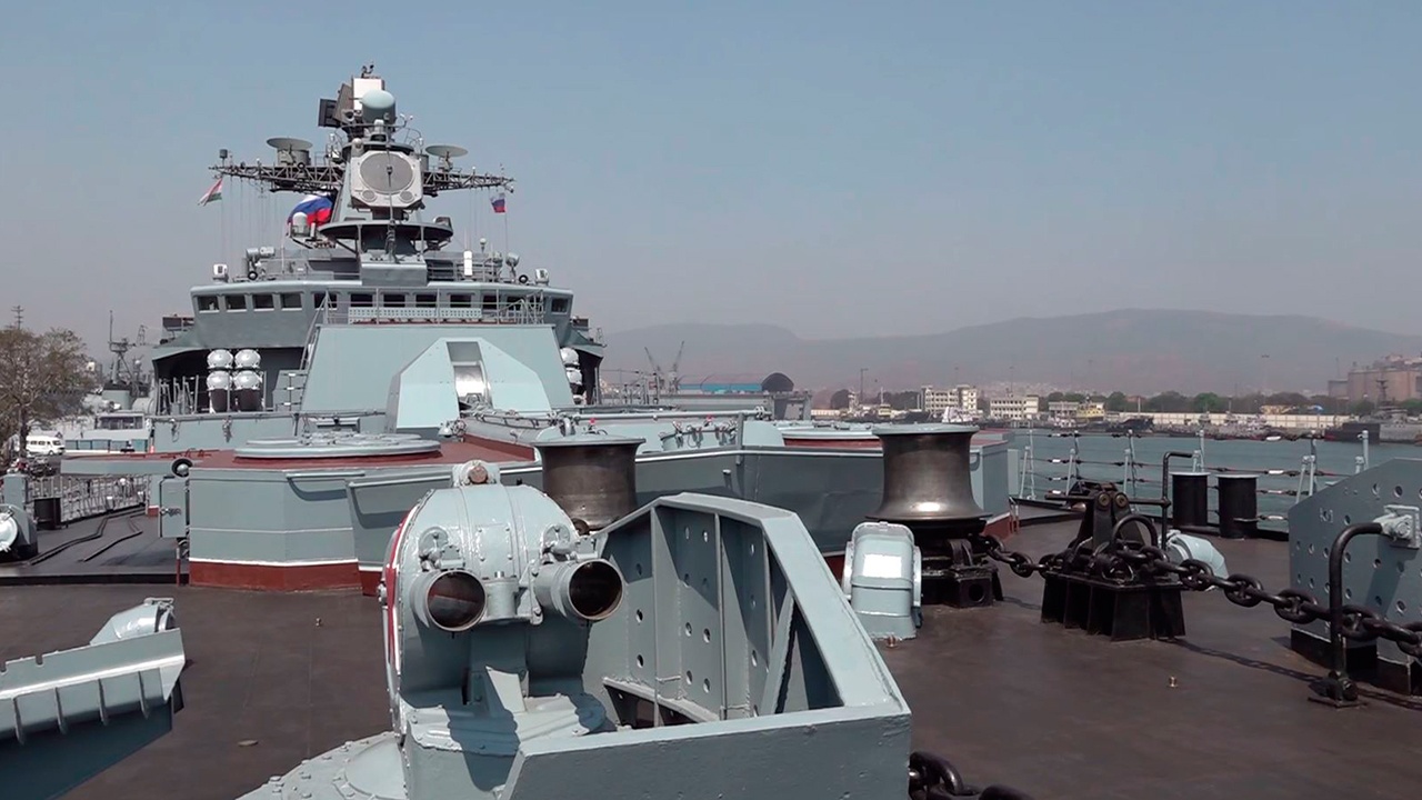 Фрегат «Маршал Шапошников» вышел на учения «Милан-2026»
