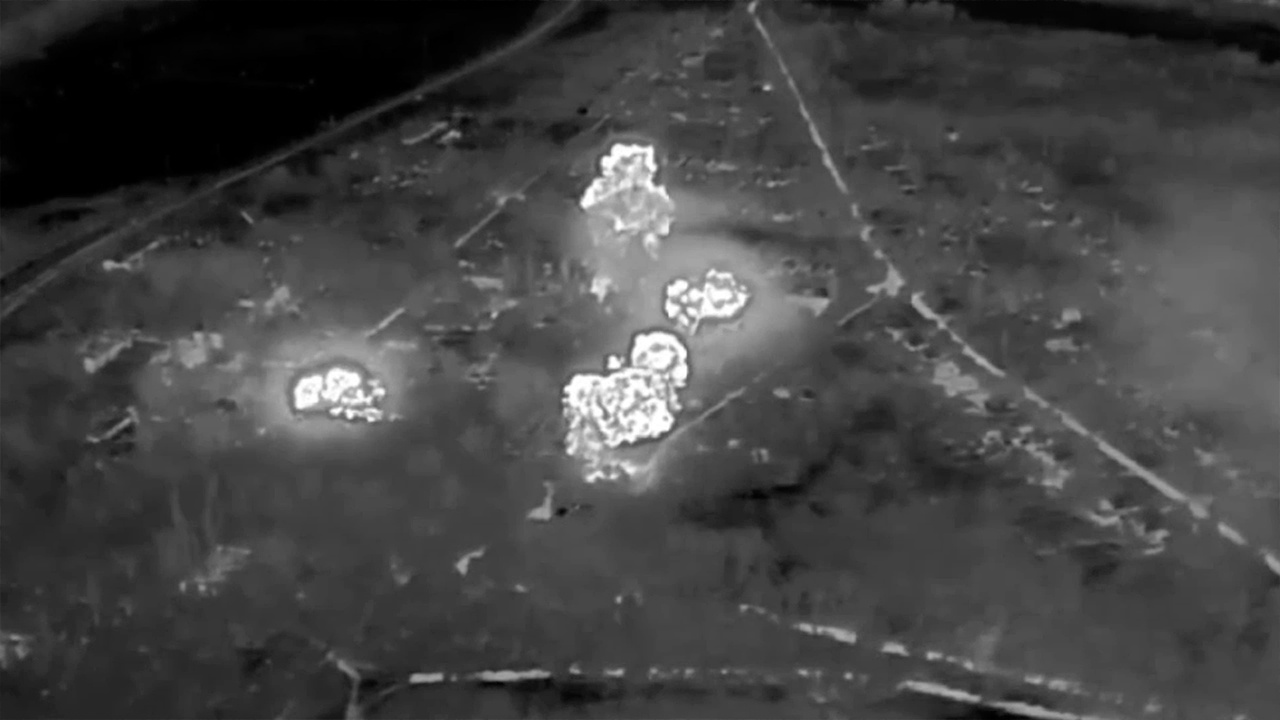 ТОС-1А сжег боевиков, скопившихся для контратаки под Красноармейском