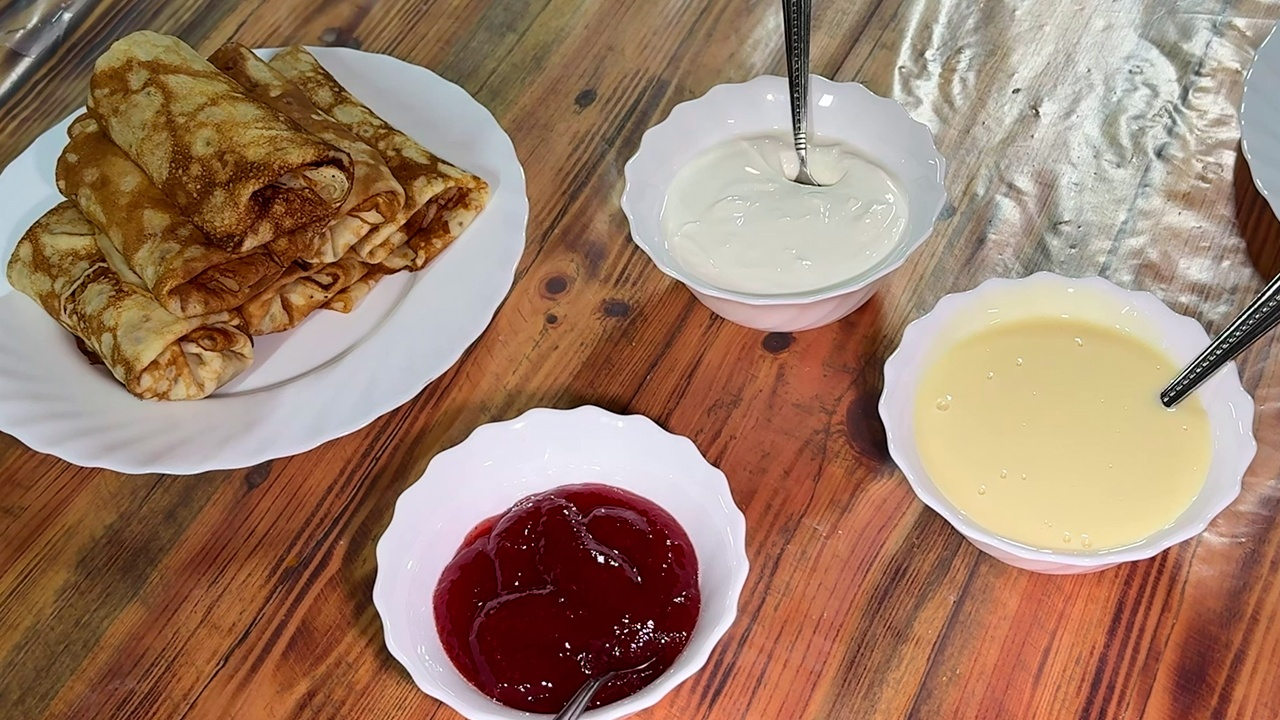 Бойцы показали, как отмечают окончание Масленичной недели в зоне СВО