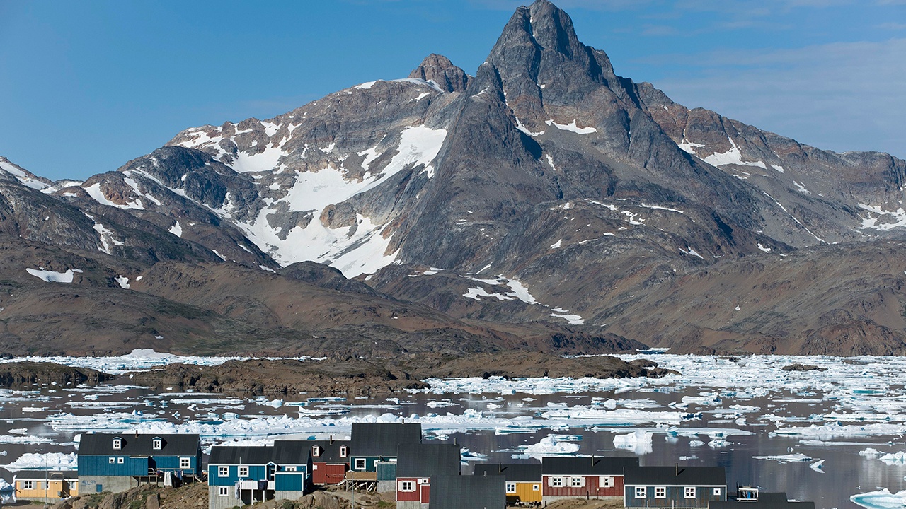 США отправили плавучий госпиталь в Гренландию для «помощи местным»