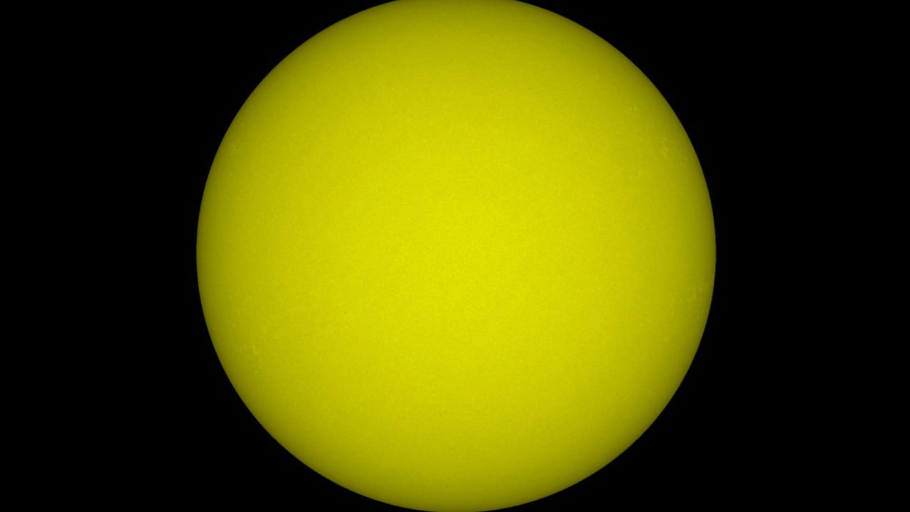 Ученые сообщили, что на Солнце пропали все пятна