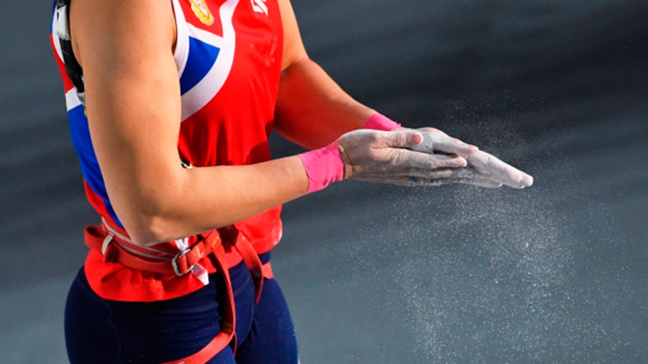 Российских скалолазов допустили до участия в международных соревнованиях