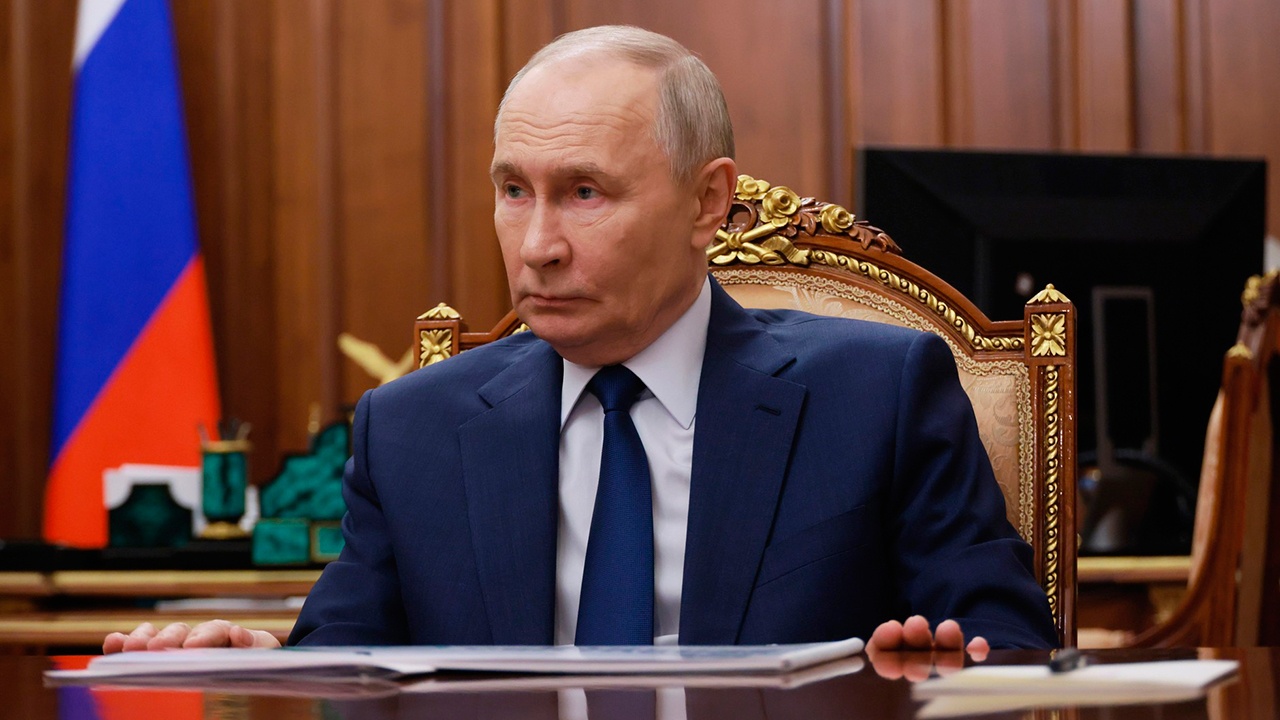 Путин поручил создать стратегию формирования биоэкономики