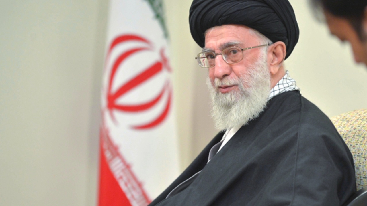 Politico: власти США не исключают возможности удара по лидеру Ирана Хаменеи