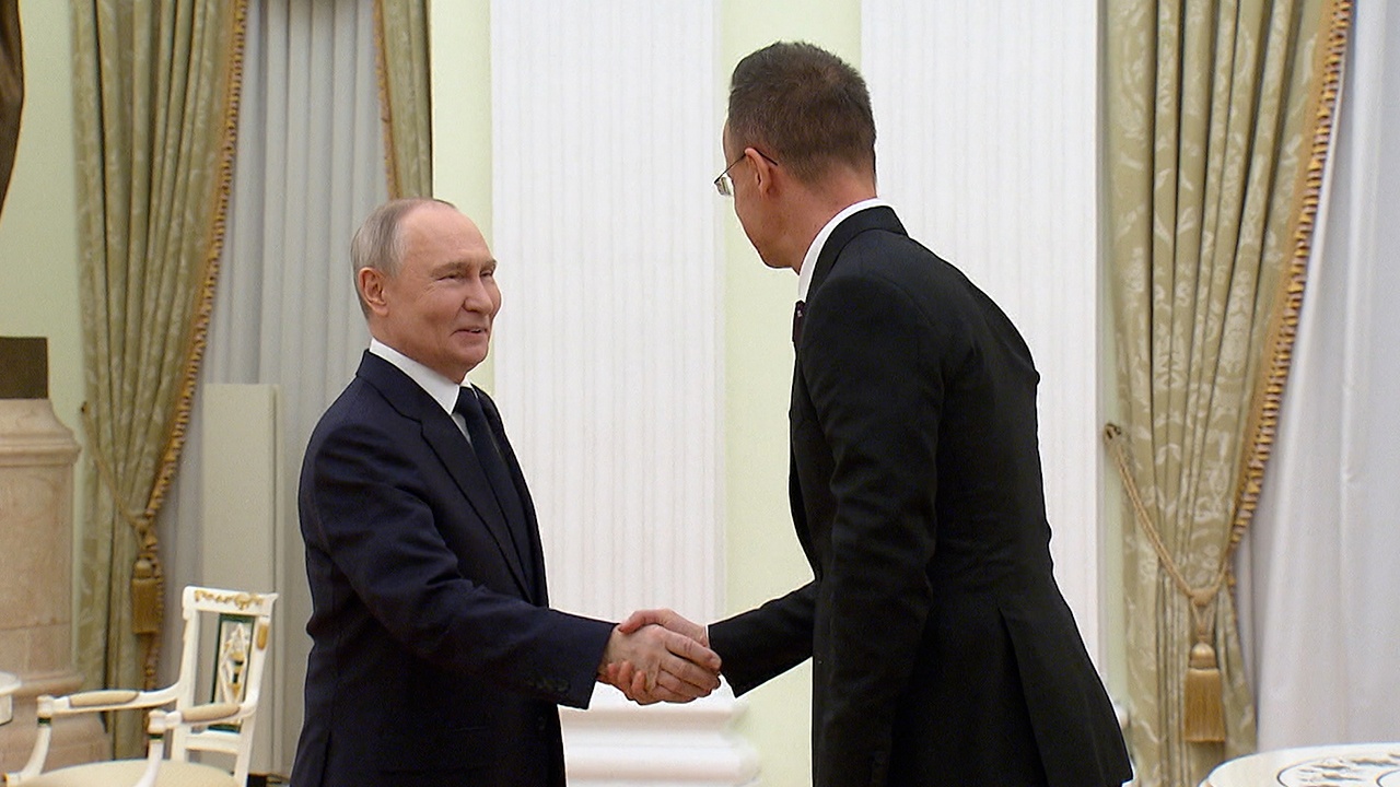 Путин принял Сийярто в Кремле