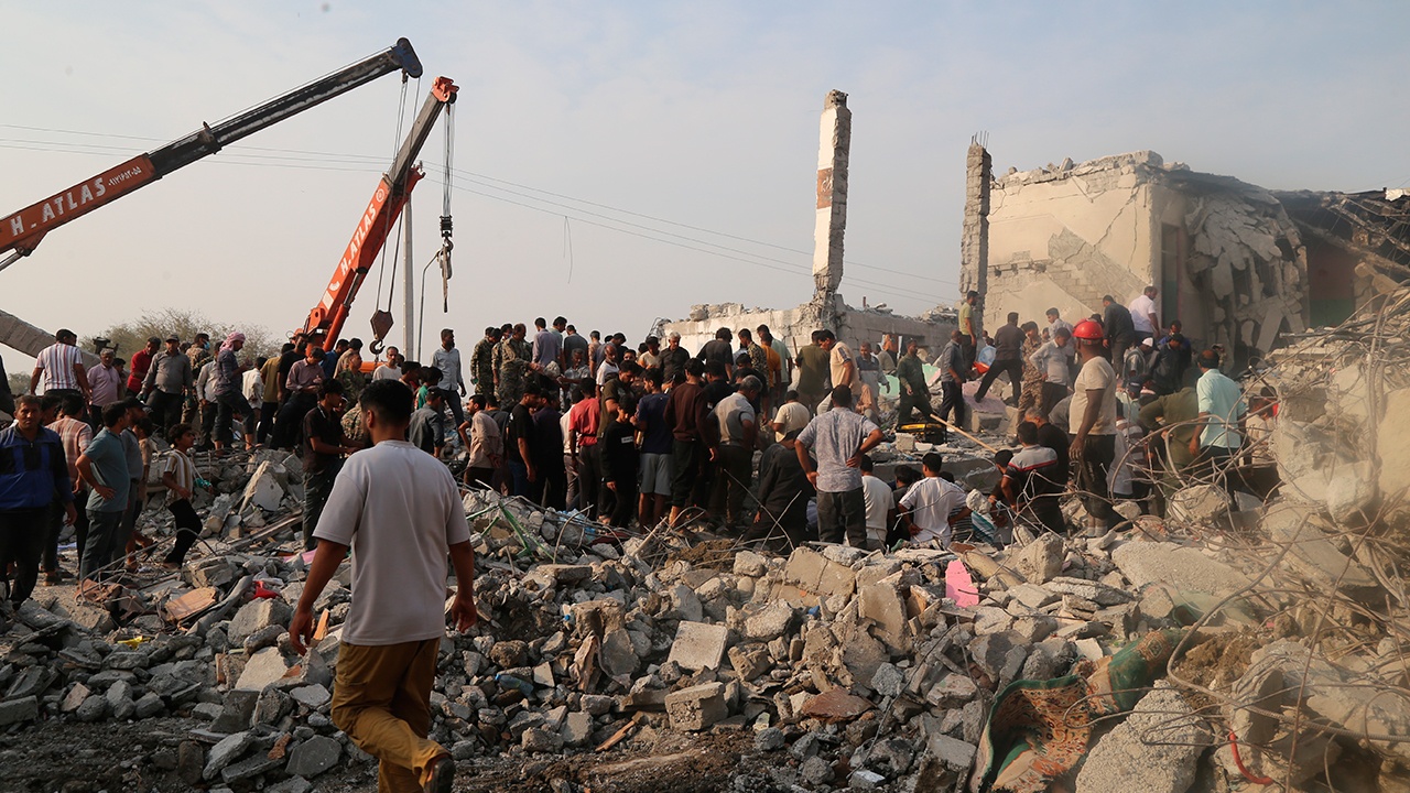 Fars: Иран установил личности летчиков, ударивших по школе для девочек