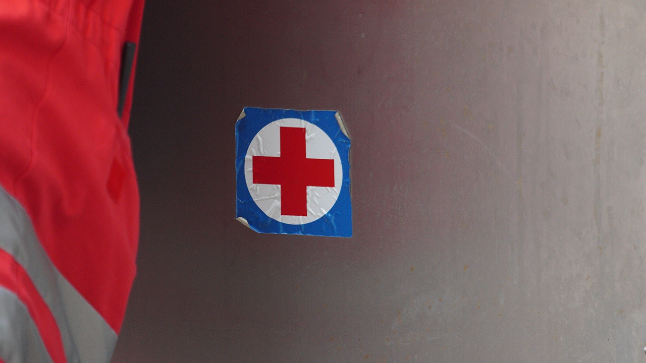 В Алешках дроны атаковали людей у магазина, 12 человек ранены