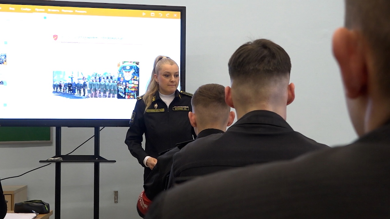 Прекрасный пол в погонах: как женщины-военнослужащие встречают 8 Марта на службе