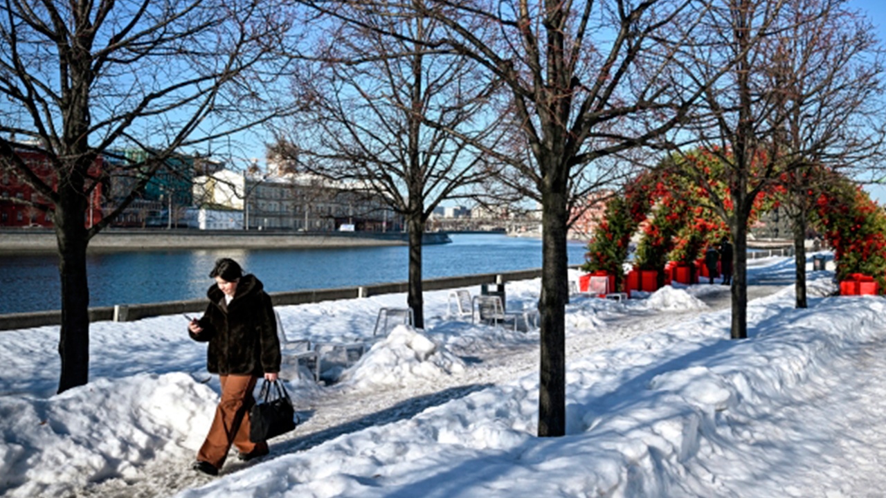 Синоптик рассказала, сколько продлится апрельское тепло в Москве