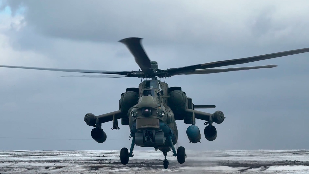 Ми-28НМ ударил ракетами по опорнику ВСУ в зоне спецоперации 