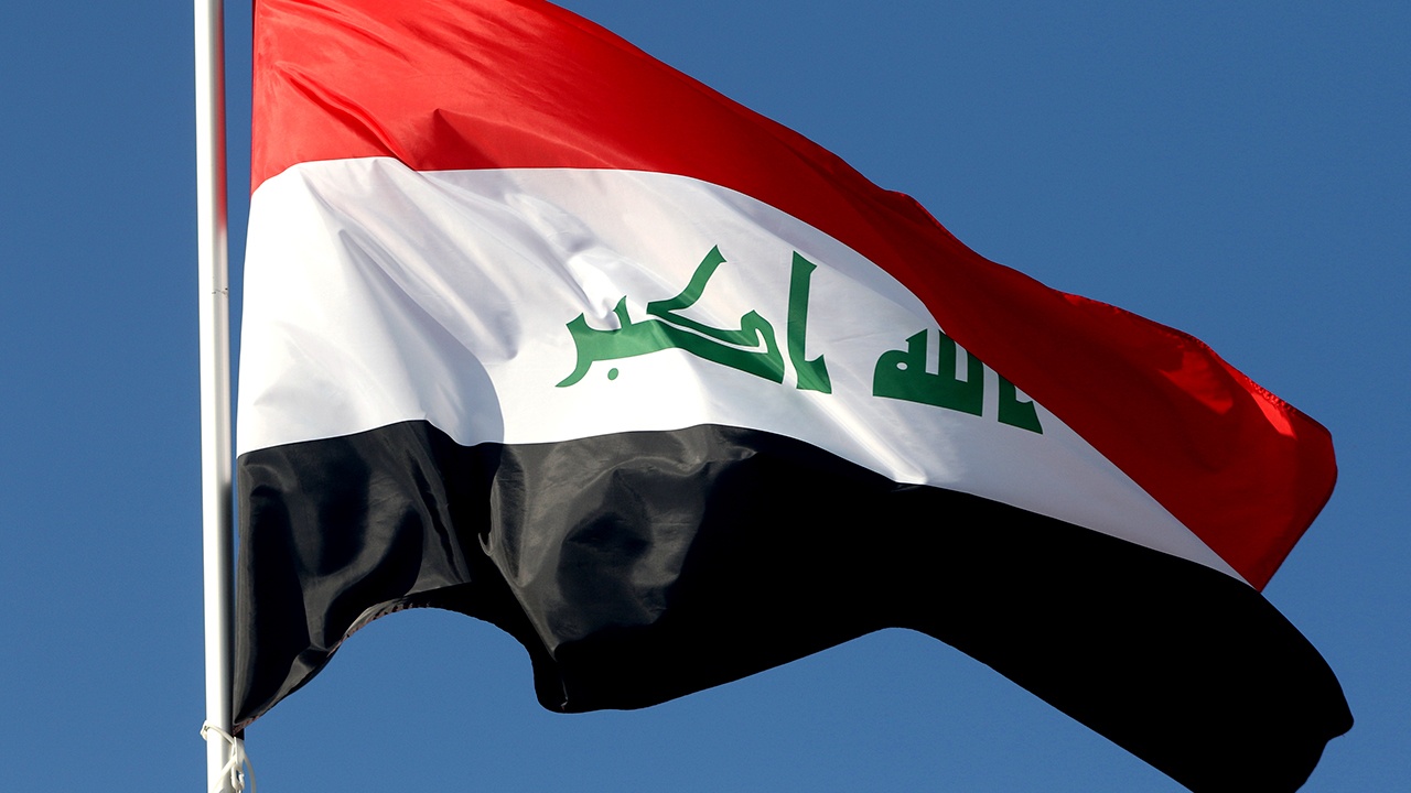 С загоревшихся у берегов Ирака танкеров эвакуировали 25 моряков