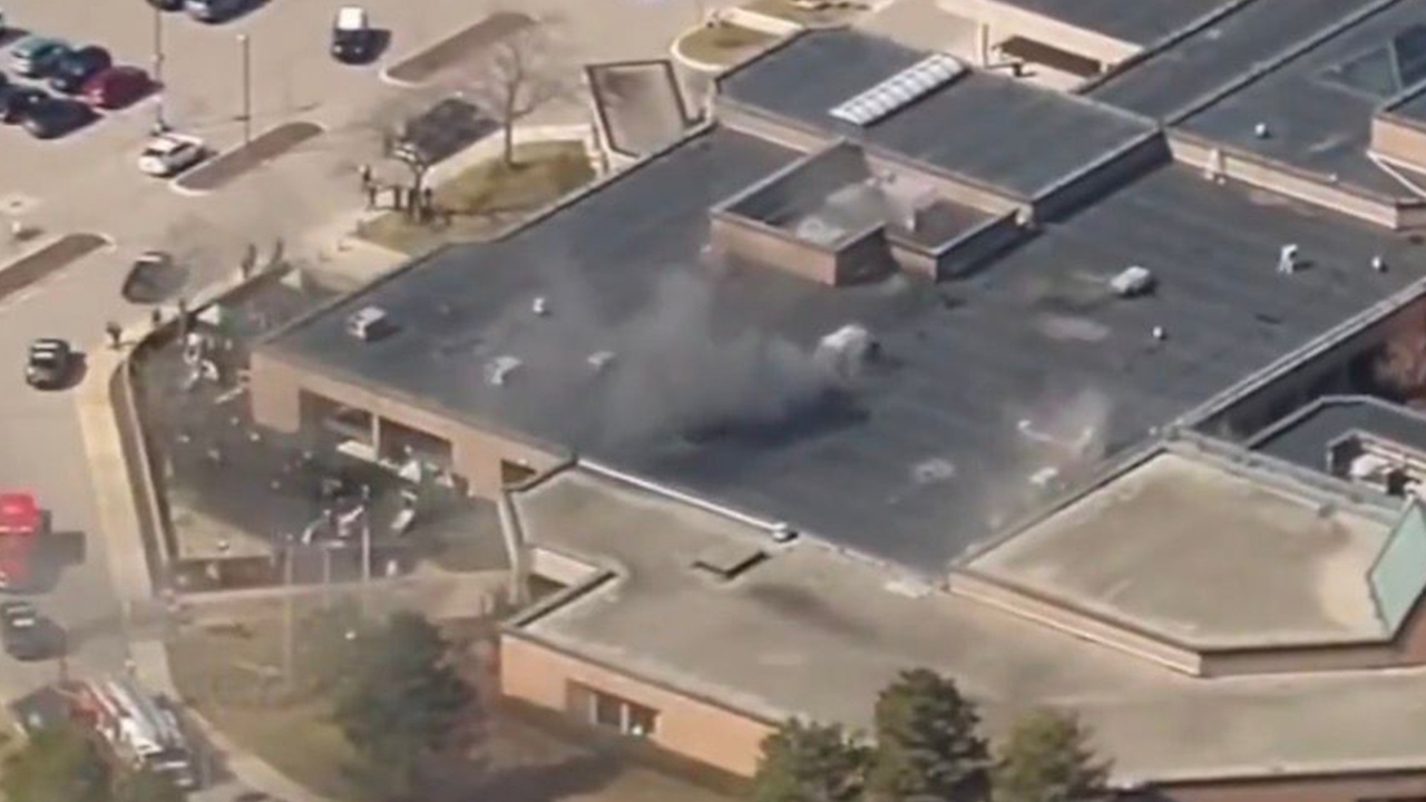 Неизвестный напал на здание синагоги в американском штате Мичиган 