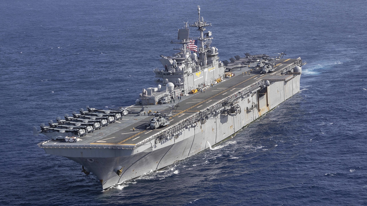 WSJ: США перебрасывают на Ближний Восток пять тысяч морпехов и корабли ВМС