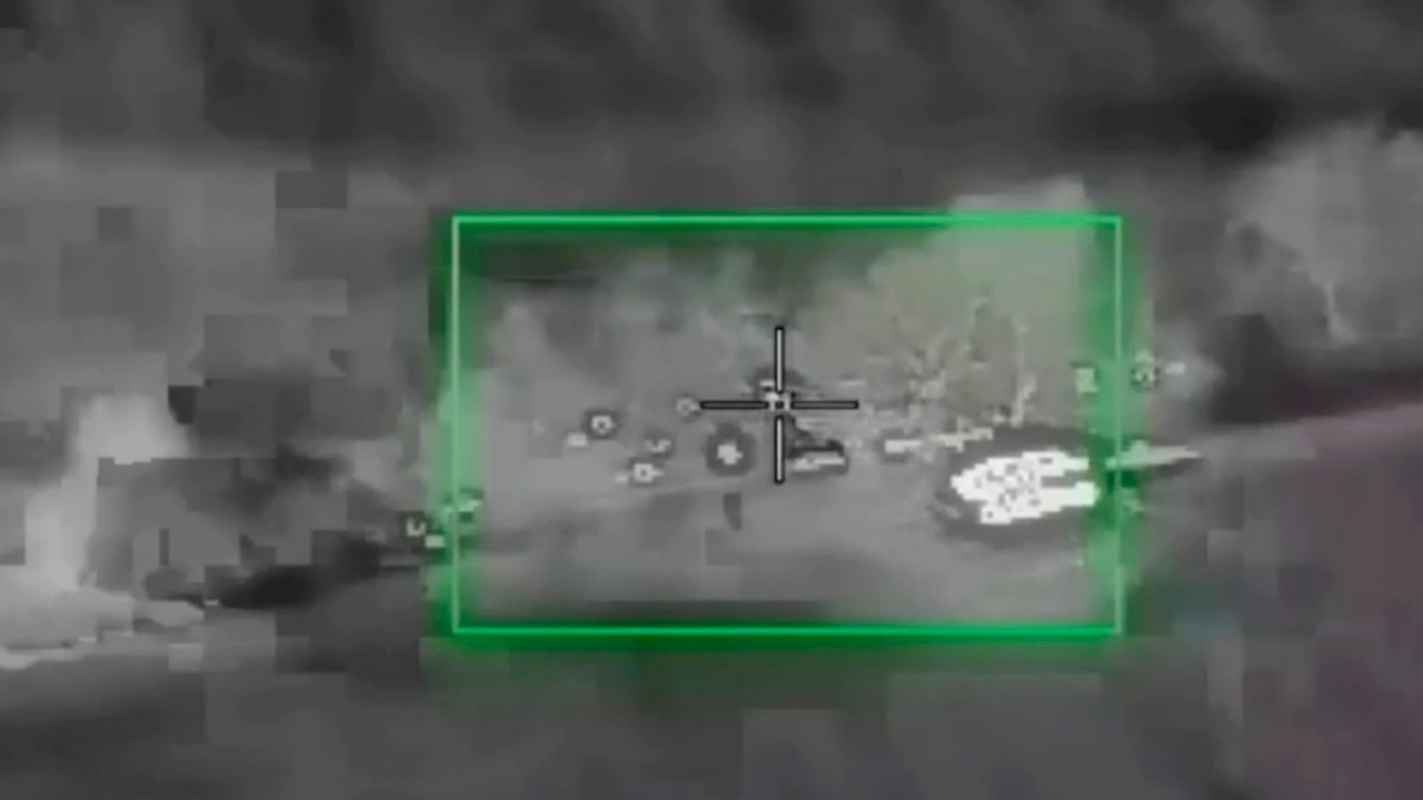 Опубликованы кадры поражения «Геранями» мобильных огневых групп ВСУ 