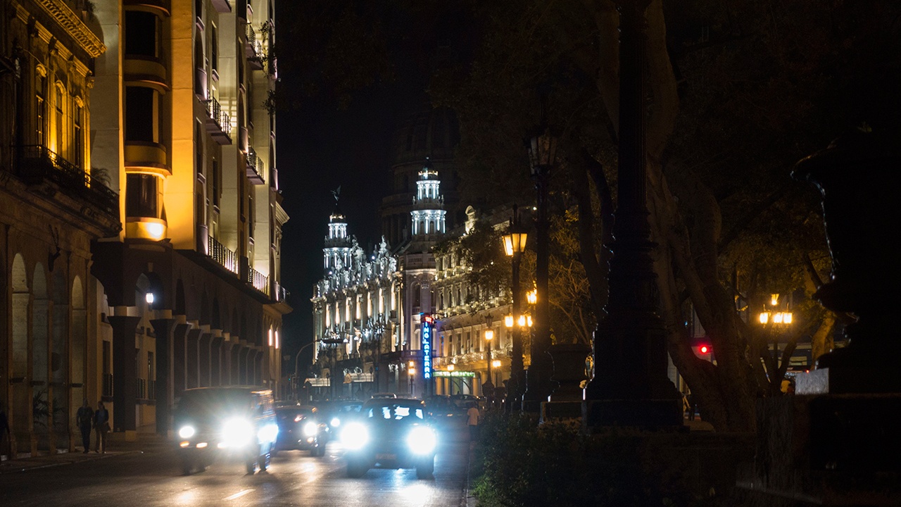 На Кубе запустили региональные системы электроснабжения после блэкаута