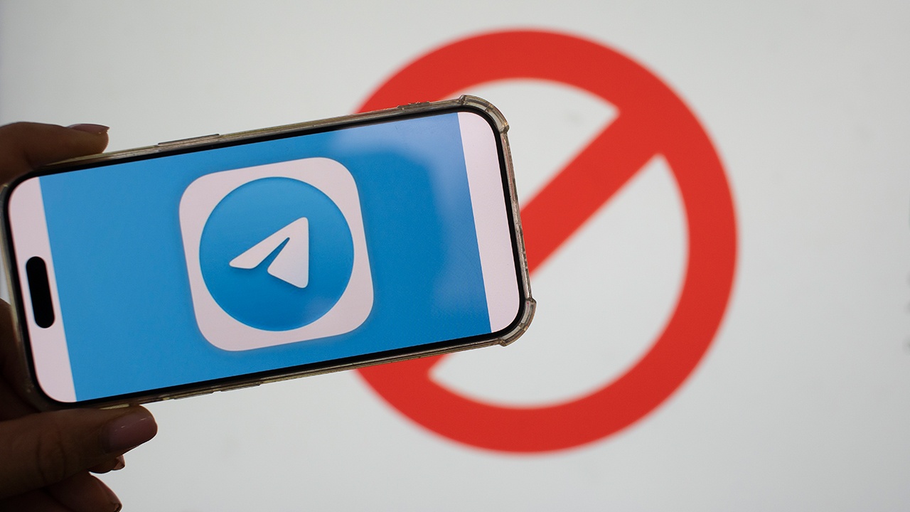 Более 100 тысяч каналов заблокированы мессенджером Telegram за вторник