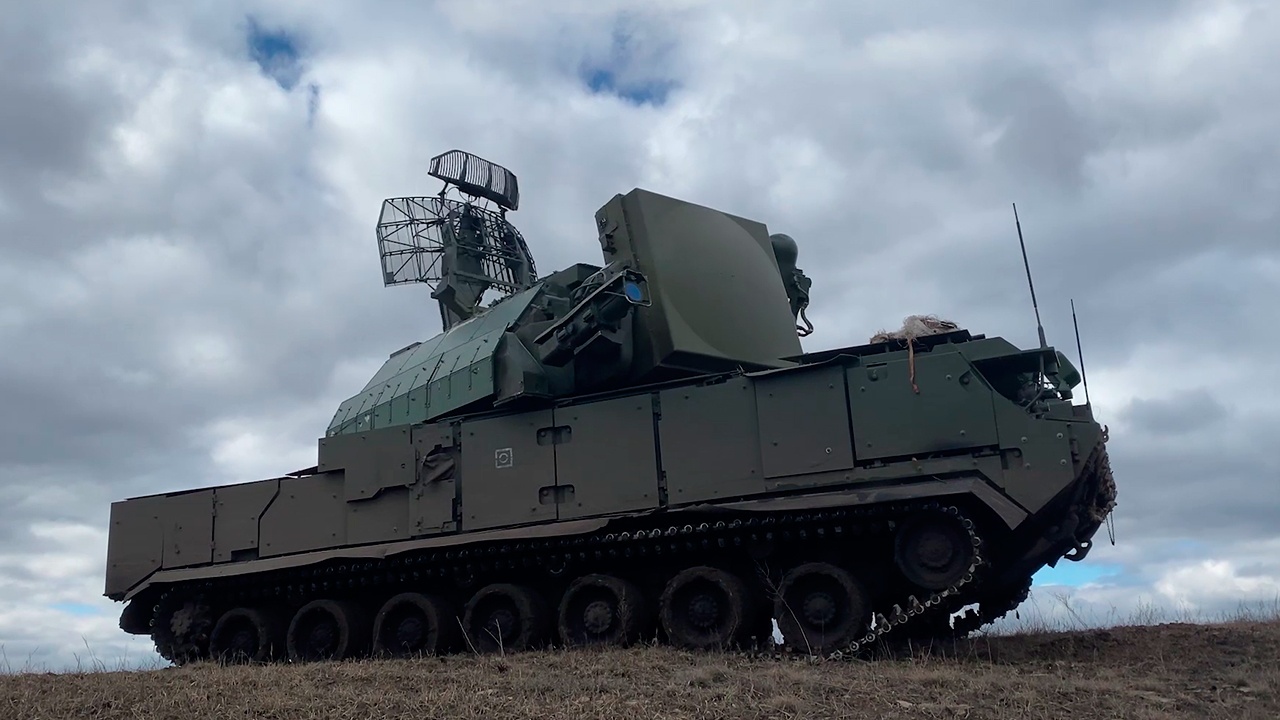 Расчет «Тор-М1» рассказал, как сорвал налет украинских дронов в ДНР