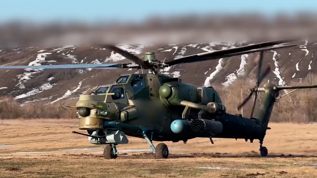 Экипаж Ми-28НМ смешал с землей пункт управления украинскими дронами