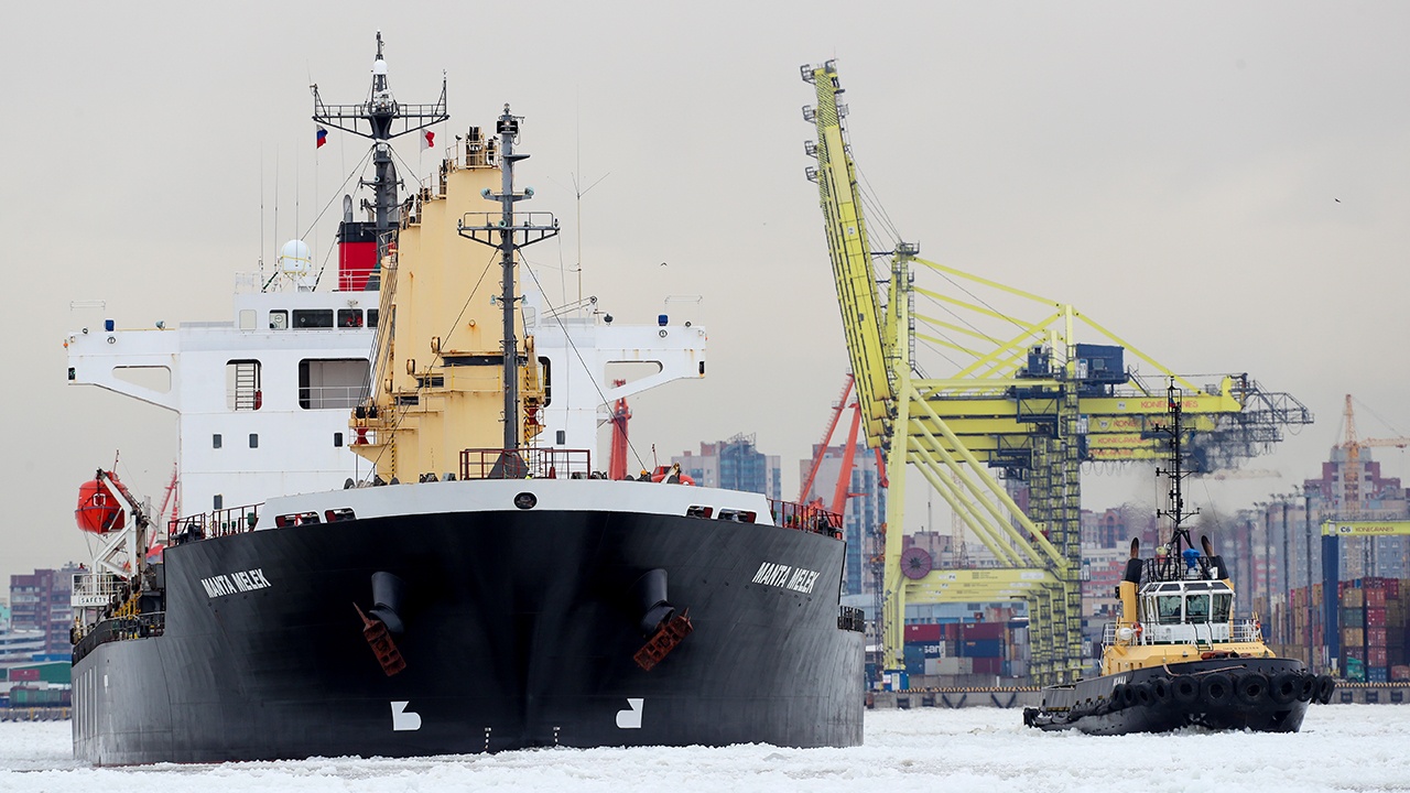 Песков: РФ может переориентировать энергоресурсы на новые рынки