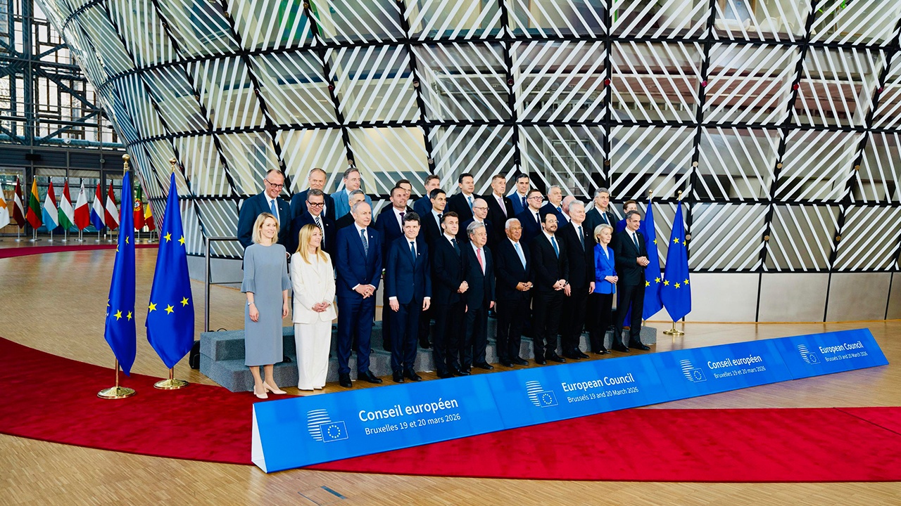 Politico: саммит ЕС показал его бессилие в ситуации с Украиной и с Ираном