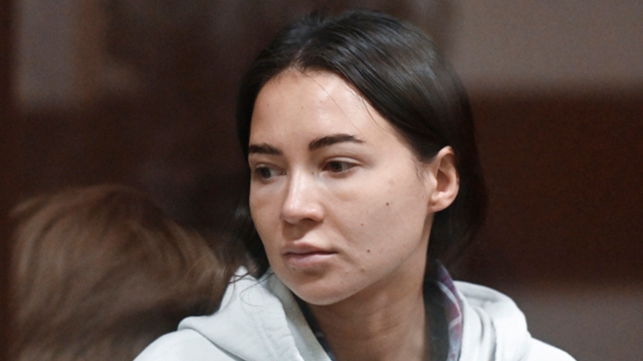 Лерчек ослепла на один глаз из-за рака