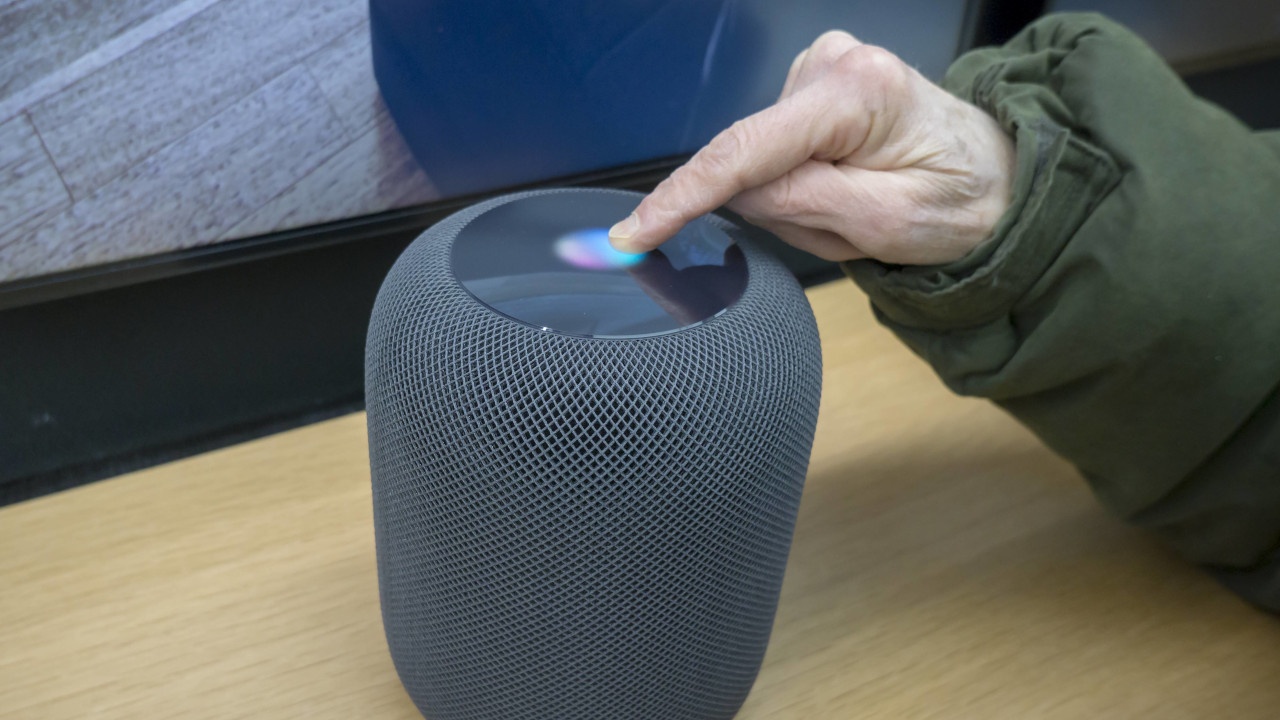 МВД: мошенники могут прослушивать разговоры через умные колонки