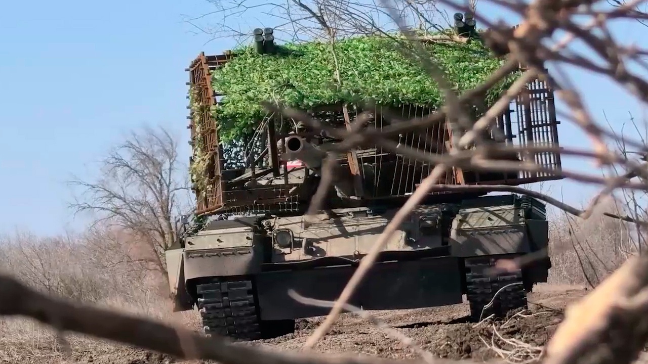 Экипаж Т-80БВМ ликвидировал боевиков ВСУ на Ореховском направлении