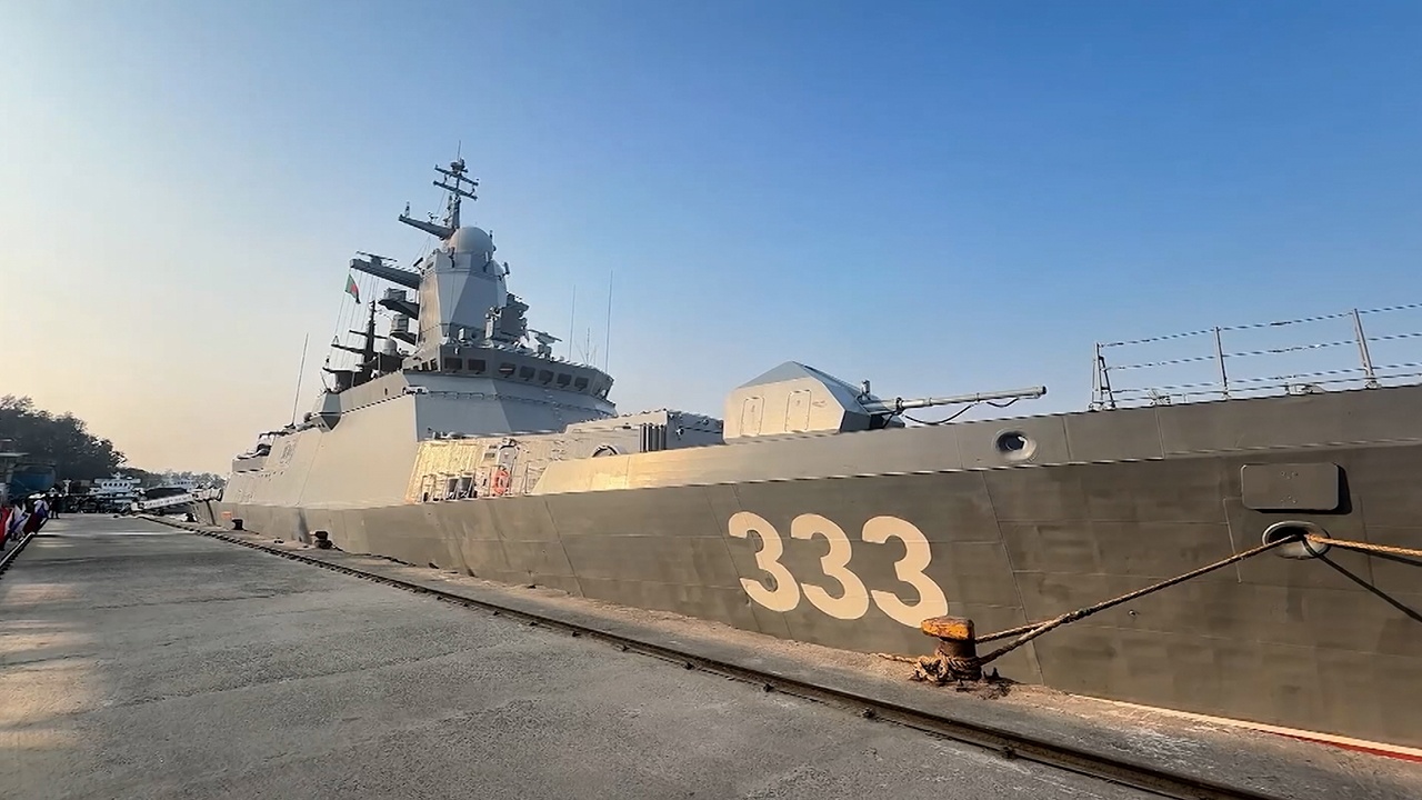 Корветы Тихоокеанского флота зашли в порт Читтагонг