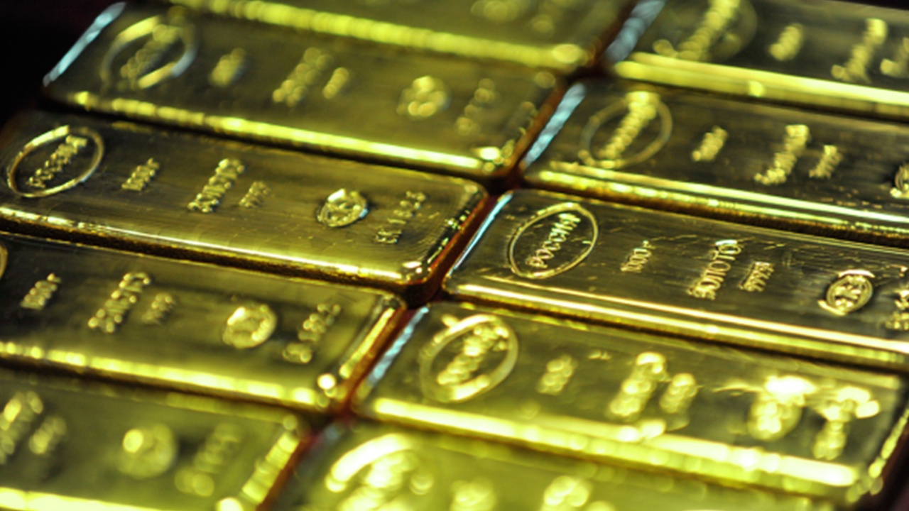 Из России ограничили вывоз золота и наличности 