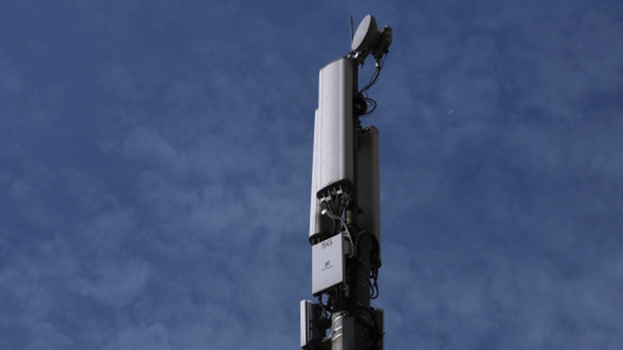 Песков объяснил проблемы с интернетом в Москве работой спецслужб