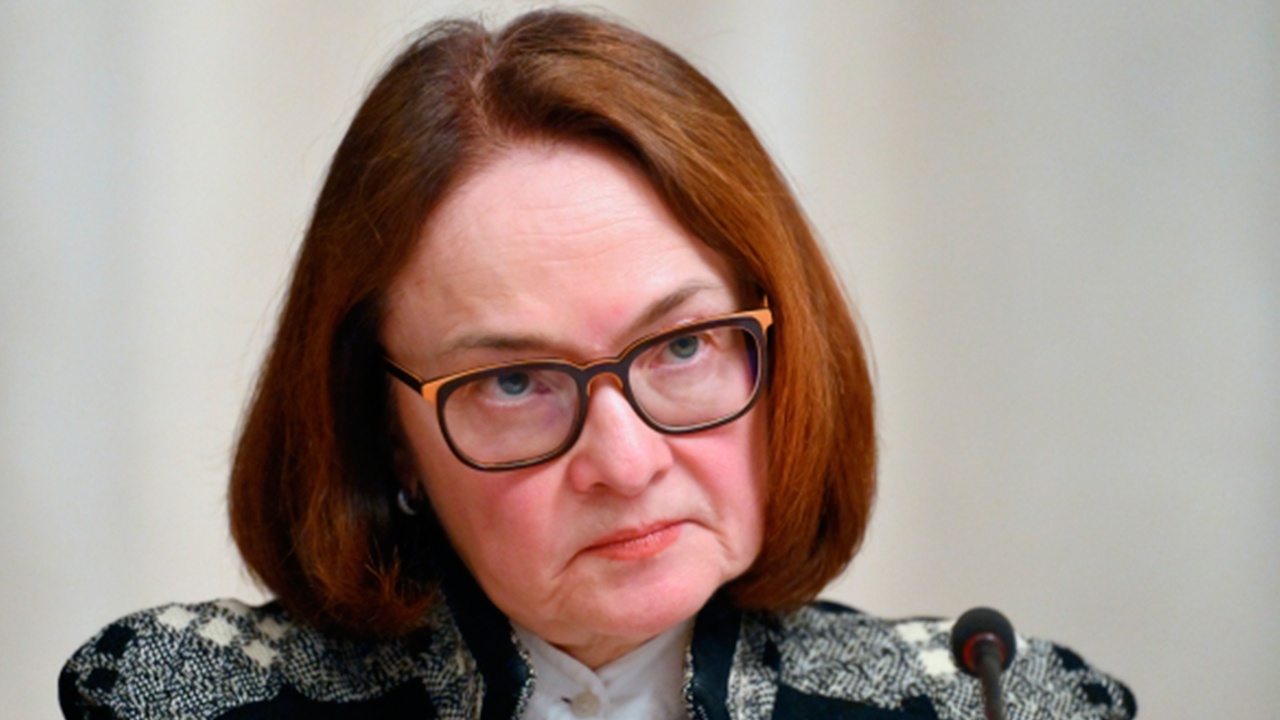 Набиуллина сообщила о пресечении банками огромного объема атак мошенников