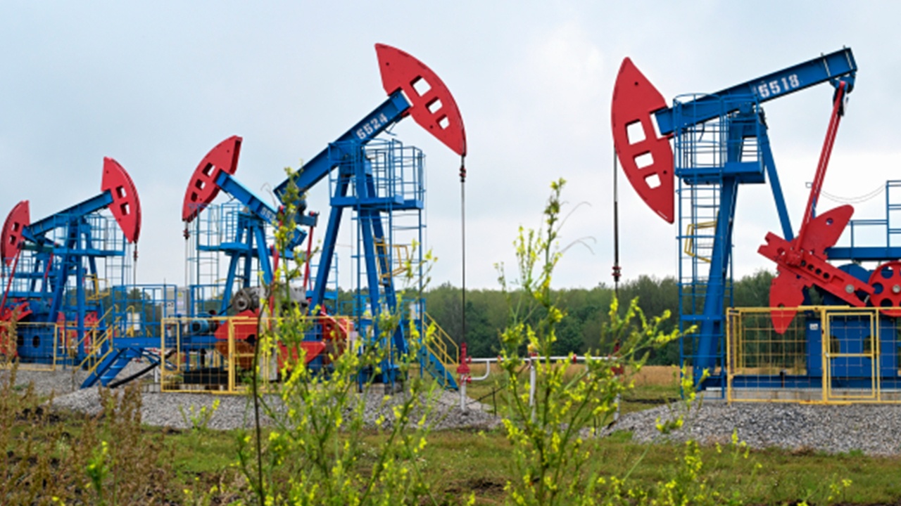 Новак: российская нефть продается без дисконта или с премией 