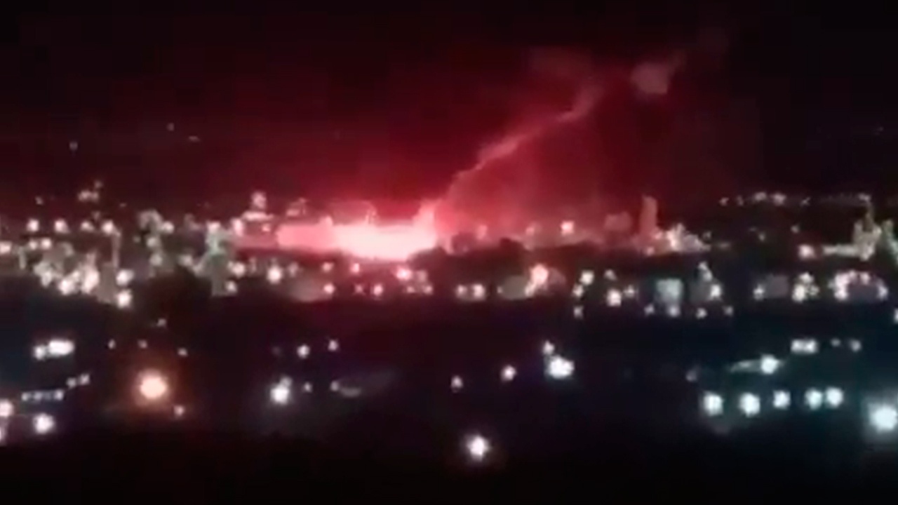 IRIB: США и Израиль ударили по нефтехимическому заводу в Тебризе