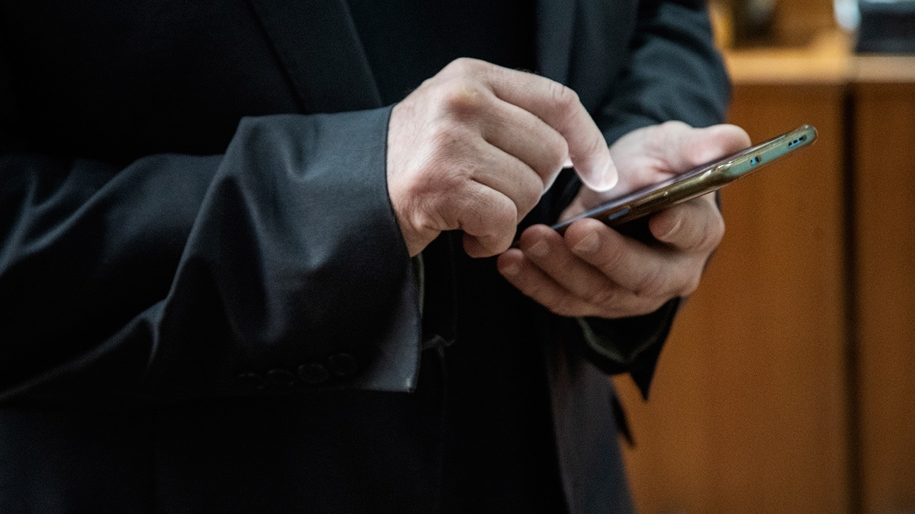 МВД предупредило о мошеннической схеме со скачиванием приложений 