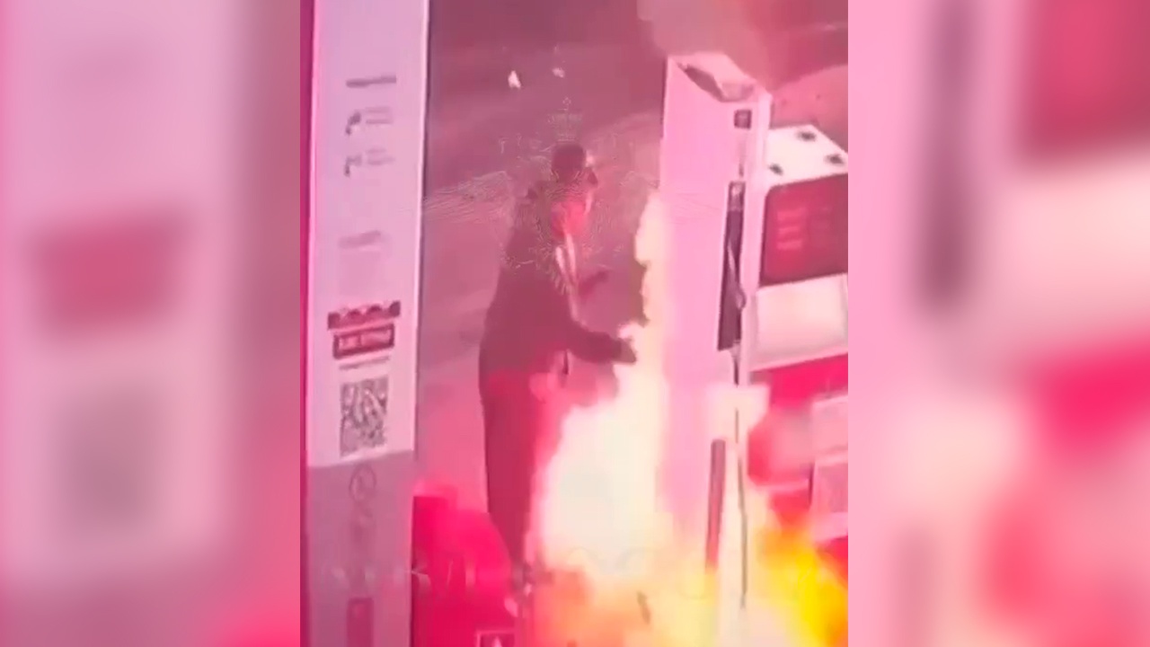  В Москве подросток чуть не сгорел, когда поджигал заправку