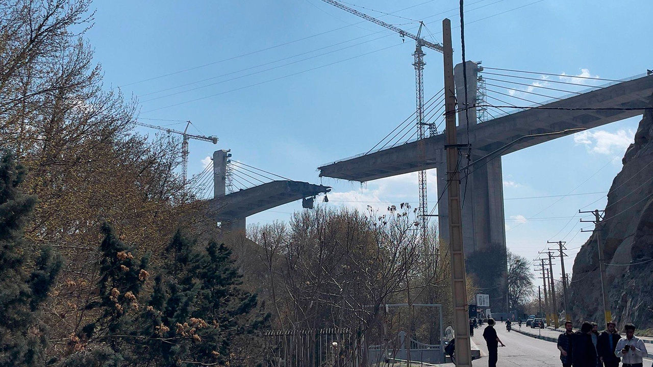 Восемь человек погибло при ударе США и Израиля по мосту в Иране