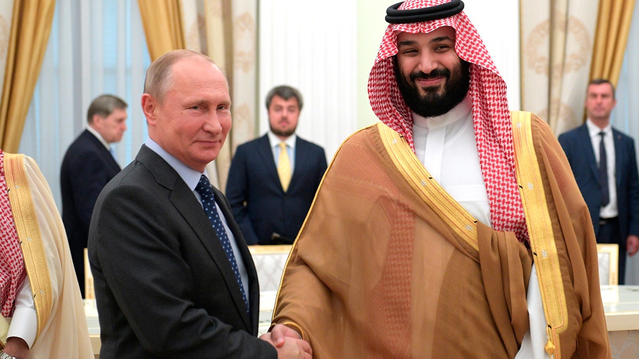 Путин поговорил по телефону с наследным принцем Саудовской Аравии 