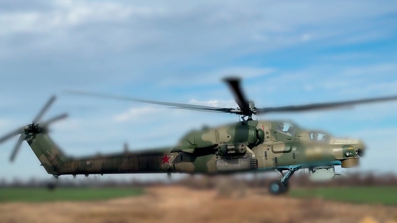 Экипаж Ми-28НМ ликвидировал пехоту ВСУ в укреплениях опорного пункта