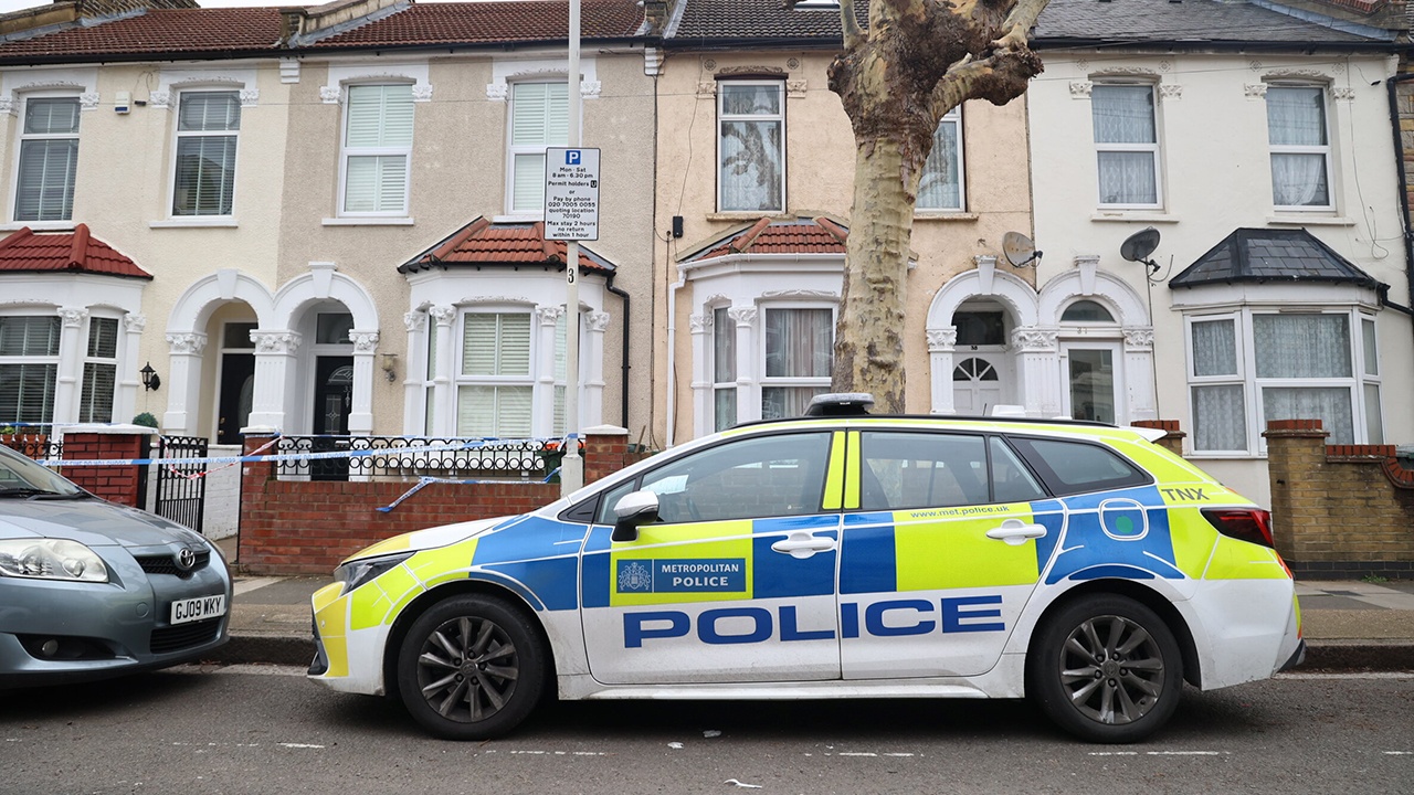 Охрана мэра Лондона оставила на улице у его дома набитую оружием сумку