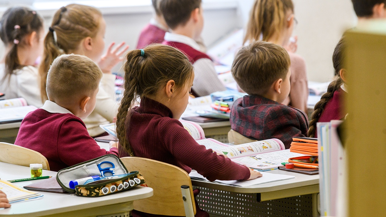 Трехуровневые оценки за поведение введут в десяти школах каждого региона РФ