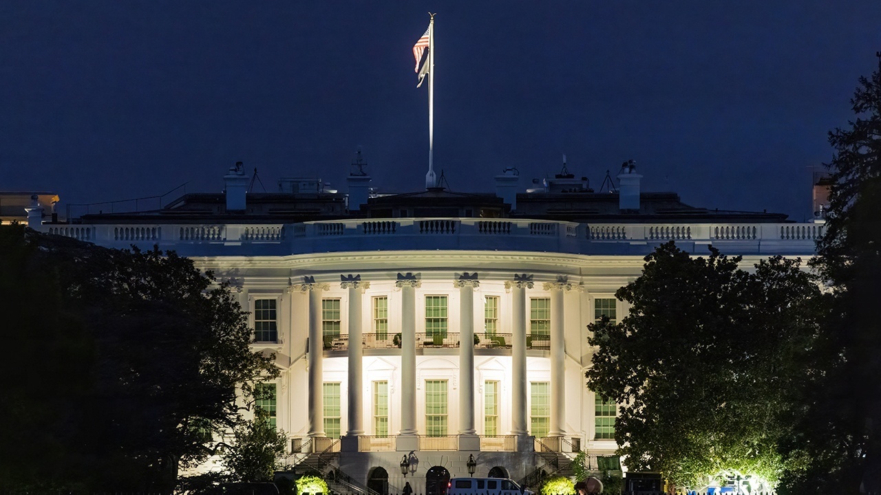 Белый дом резко отреагировал на обвинение США в планах применить ЯО в Иране