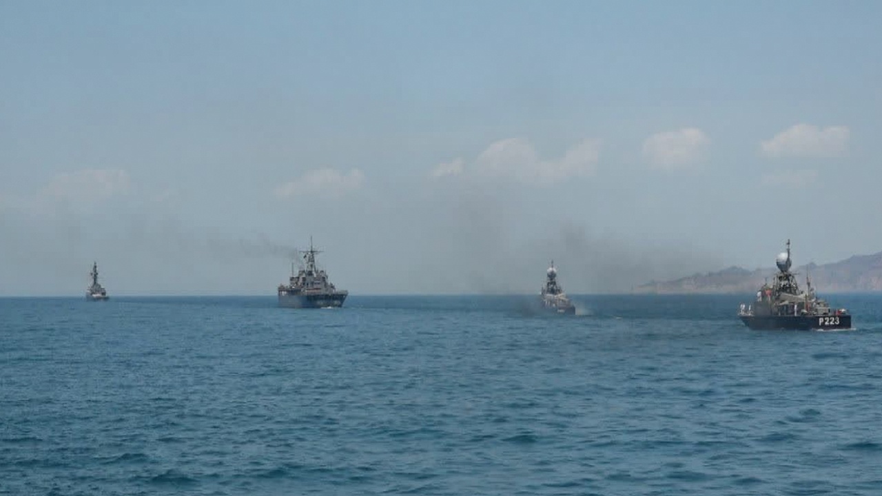 Иран попросил использовать другие маршруты через Ормузский пролив из-за мин