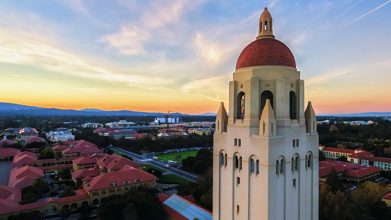 Минюст признал Стэнфордский университет* США нежелательной организацией