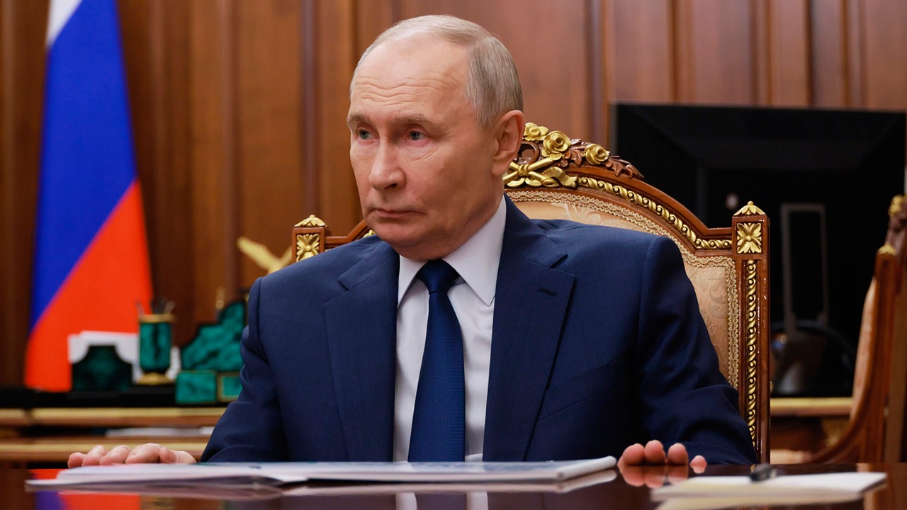 Путин обсудил с Пезешкианом ситуацию на Ближнем Востоке